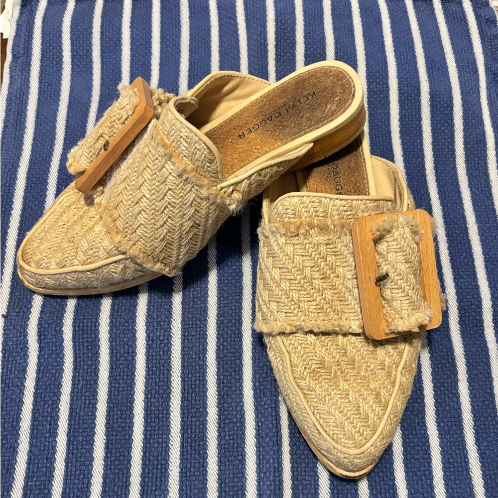 Kelsi Dagger Brooklyn Solar Buckle pointy Toe Mule Size 7 in Tan